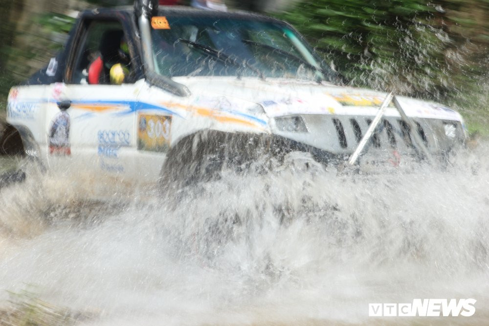 dua-xe-dia-hinh (22) 4