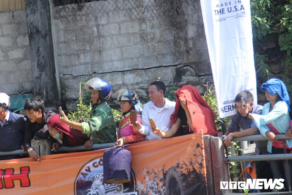 dua-xe-dia-hinh-hoang-su-phi (11) 11