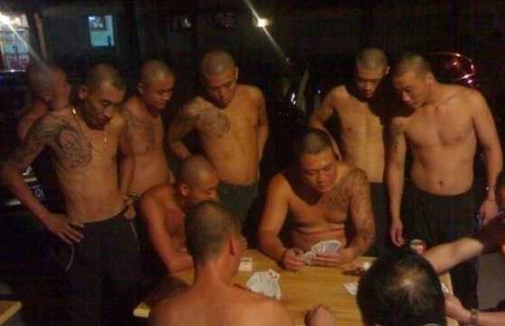 chinese-triad-gangster-mafia-crews-1384398850213