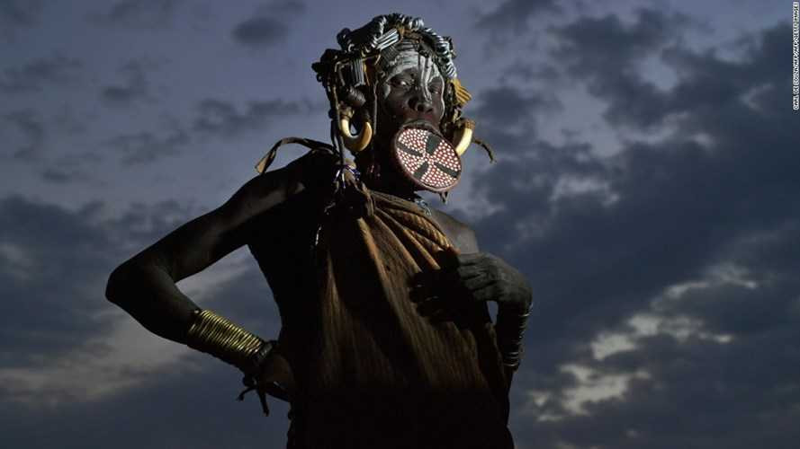 giai-ma-tap-tuc-hiem-co-kho-tin-o-luc-dia-den-hinh-2