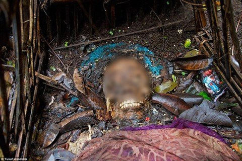 xkhjtuc-dat-xac-nguoi-chet-trong-long-tre-den-phan-huy-nang_1