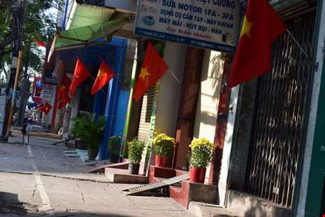 Sài Gòn thênh thanh, bình lặng trong sáng đầu năm - ảnh 2