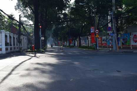 Sài Gòn thênh thanh, bình lặng trong sáng đầu năm - ảnh 15