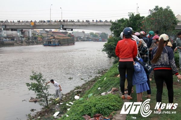 Hinh anh Clip: Phat hien thi the nguoi dan ong troi song co dau hieu la o Hai Phong