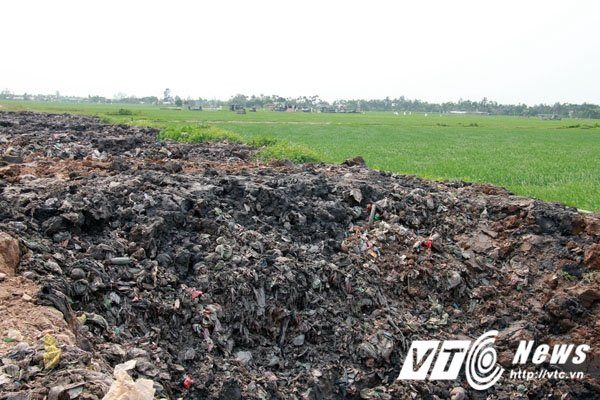 Hinh anh Nguoi chet 'song chung' voi rac thai hoi thoi o Hai Phong 18