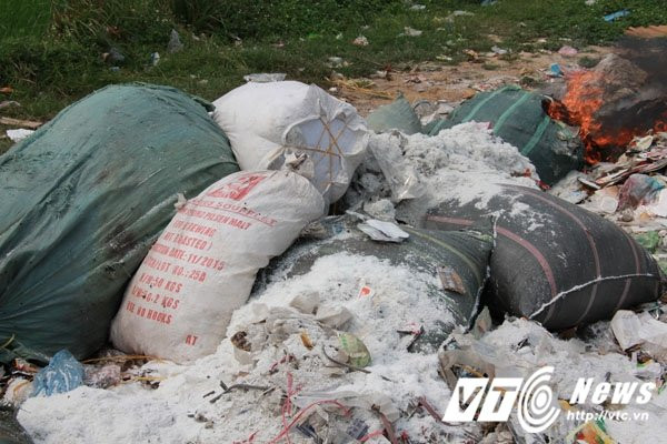 Hinh anh Nguoi chet 'song chung' voi rac thai hoi thoi o Hai Phong 5