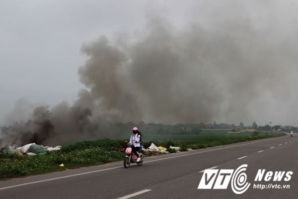 Hinh anh Nguoi chet 'song chung' voi rac thai hoi thoi o Hai Phong 6