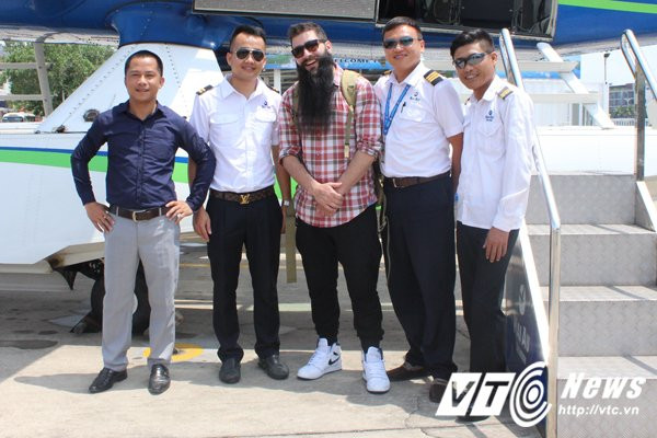 Hinh anh Dao dien phim bom tan 