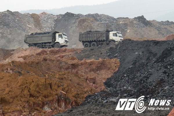 Hinh anh Mau thuan trong qua trinh van chuyen than mot nguoi bi dam chet