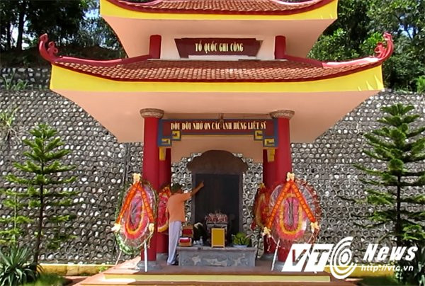 Nghia trang phuong Bai Chay 4