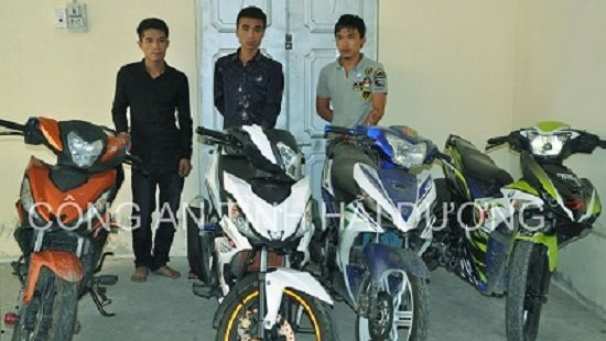 nhom-doi-tuong-quen-nhau-trong-tu-ru-nhau-cuop-giat-tai-san-hinh-anh0320346324