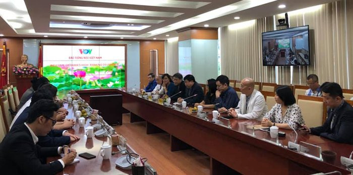 doan cong tac cua bao Granma cu ba va vov