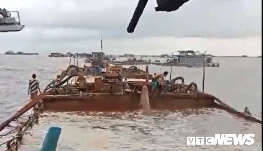 Dai cong truong cat tac long hanh tren bien hai phong-1