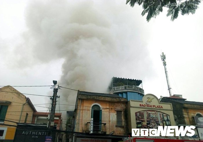 53930246_322561905068237_1038588835237199872_n copy 3