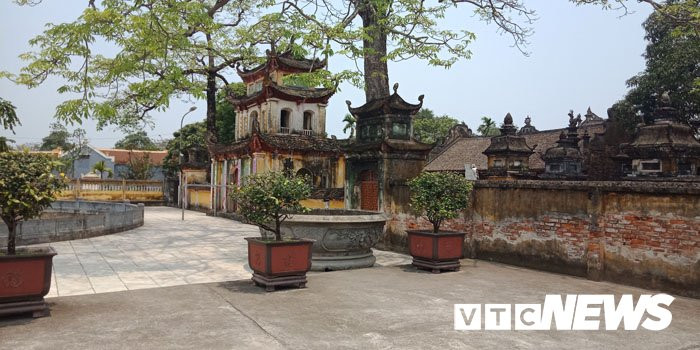 den chua le phat bi su tru tri chui, duoi ra khoi chua-1 4