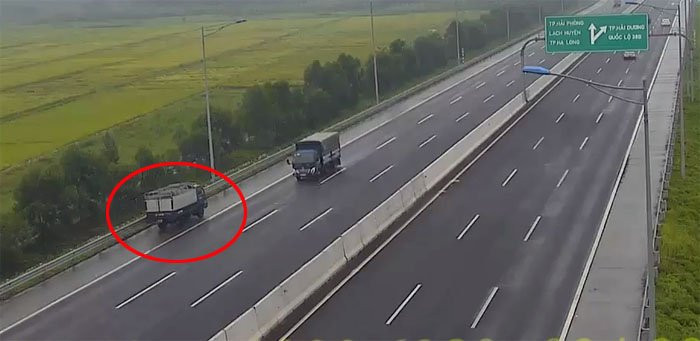 xe tai chay nguoc chieu tren cao toc hn-hp