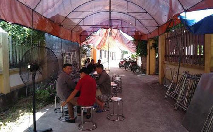 nguoi dan ong nghi trom cap tai san chet tai tru so cong an