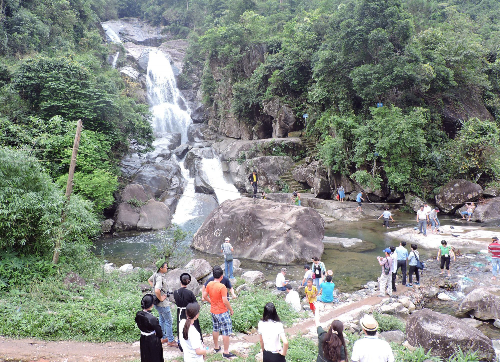 mot du khach gap nan o thac khe van binh lieu quang ninh