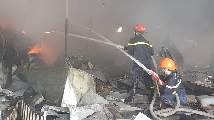 chay nha may duoc pham 13