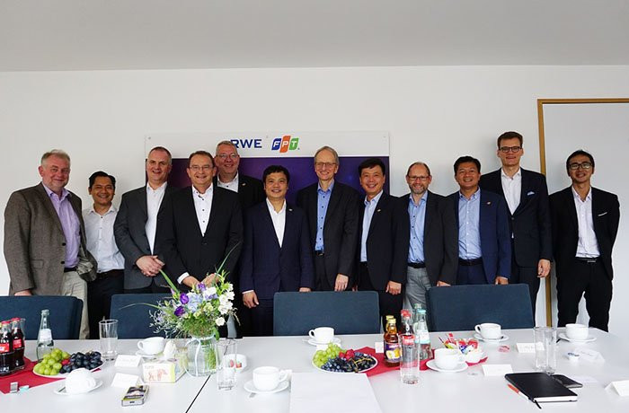 FPT & RWE