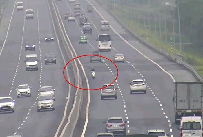 xe may di tren duong cao toc