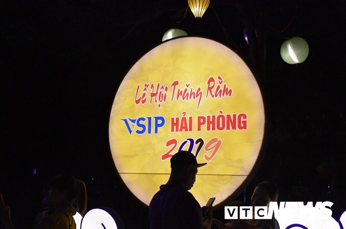 Tết Trung thu lung linh sắc màu cho con em lao động trong KCN ở Hải Phòng - 16