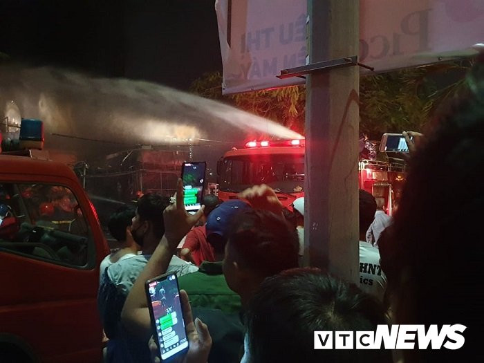 chay sieu thi dien may2 5