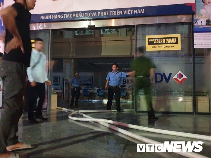 chay sieu thi dien may6 9