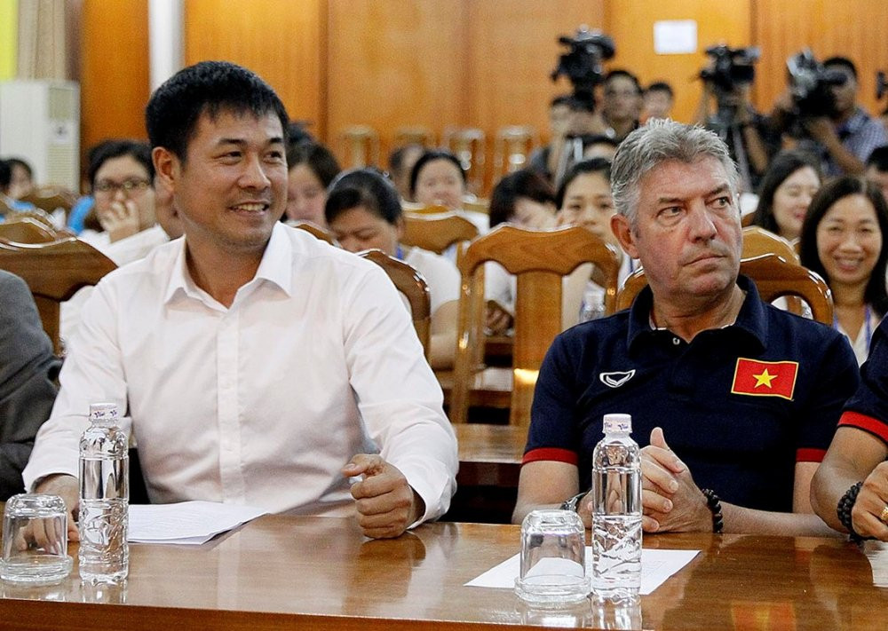 htbotruongnguyenngocthiendenthamcacdoi18_wqis