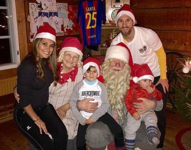 478F476800000578-0-Lionel_Messi_capped_a_good_weekend_by_taking_his_family_to_visit-m-67_1514148479213
