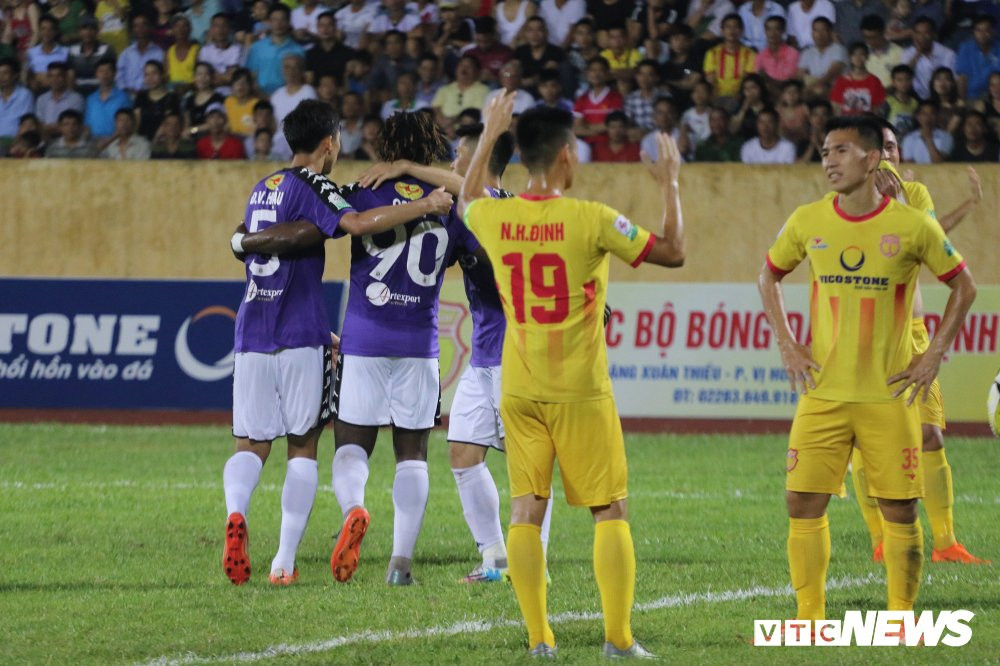 clb ha noi nam dinh (15) 14