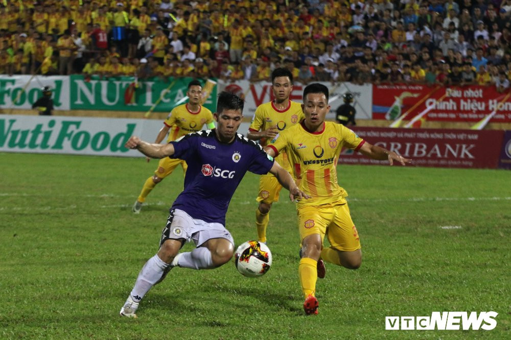 clb ha noi nam dinh (16) 15