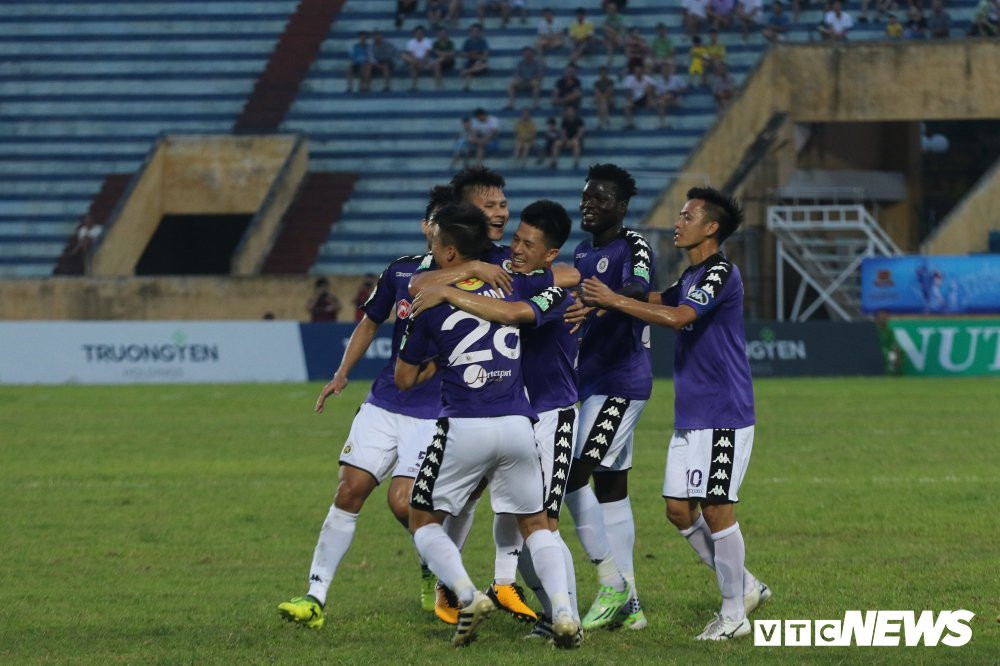 CLB Ha Noi Nam Dinh (7) 6