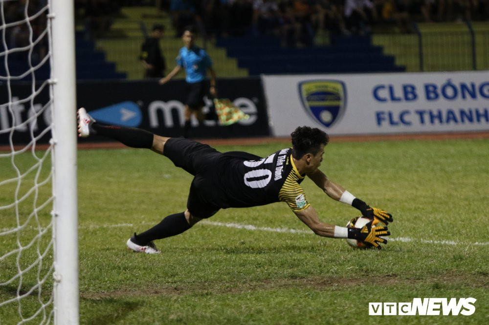 FLC Thanh Hoa HAGL Bui Tien Dung (85) 24