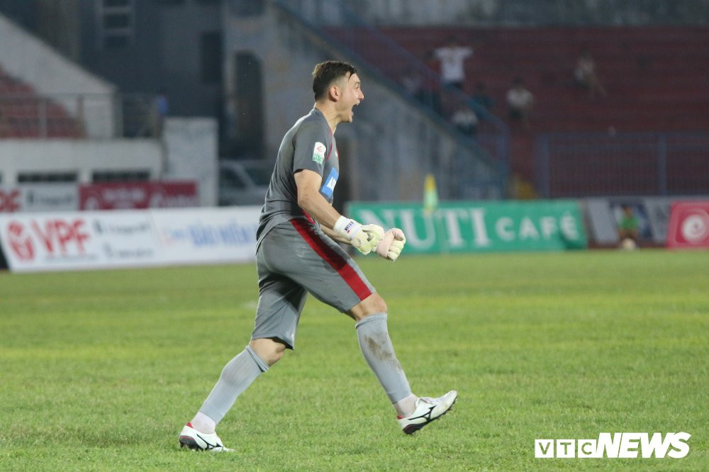 Dang Van Lam (13) 16