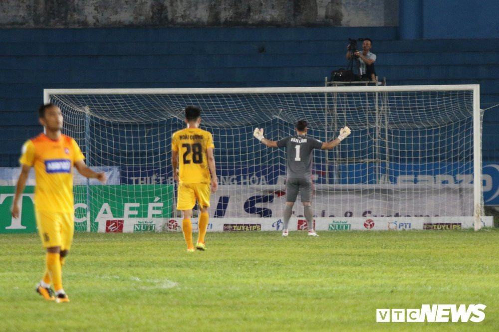 Dang Van Lam (17) 21