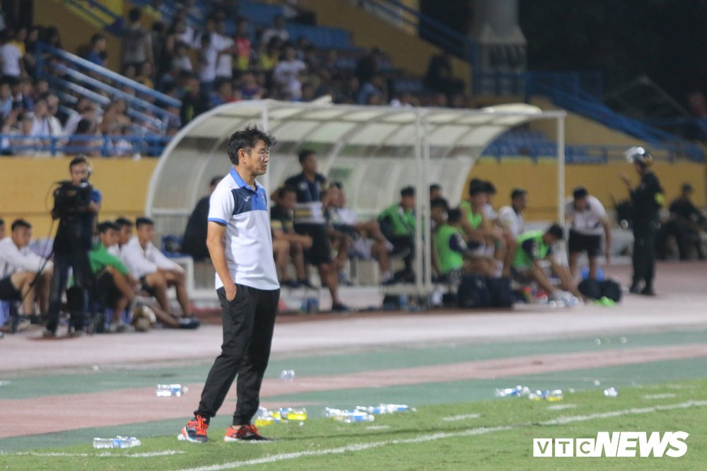 CLB Ha Noi Than Quang Ninh (2)