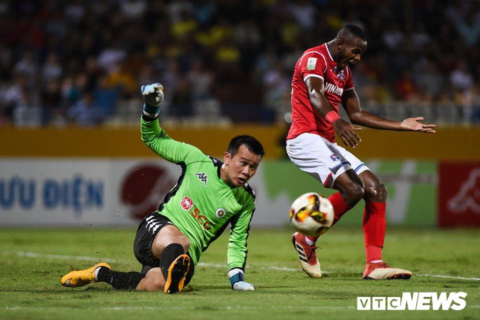 CLB Ha Noi Than Quang Ninh 21