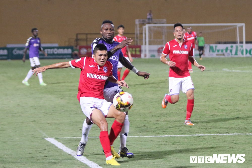 CLB Ha Noi Than Quang Ninh (3)