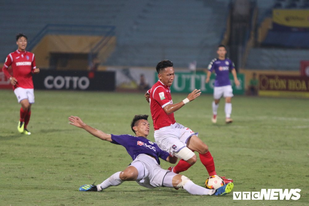 CLB Ha Noi Than Quang Ninh (9) 7