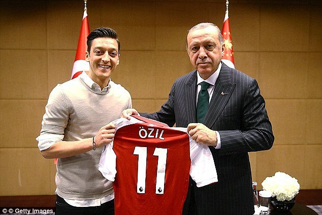 mesut ozil erdogan