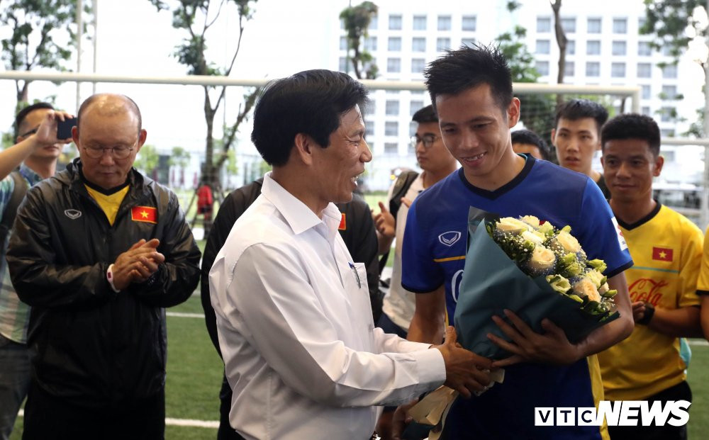 26 NQM - BO TRUONG THAM DOI TUYEN U23 09