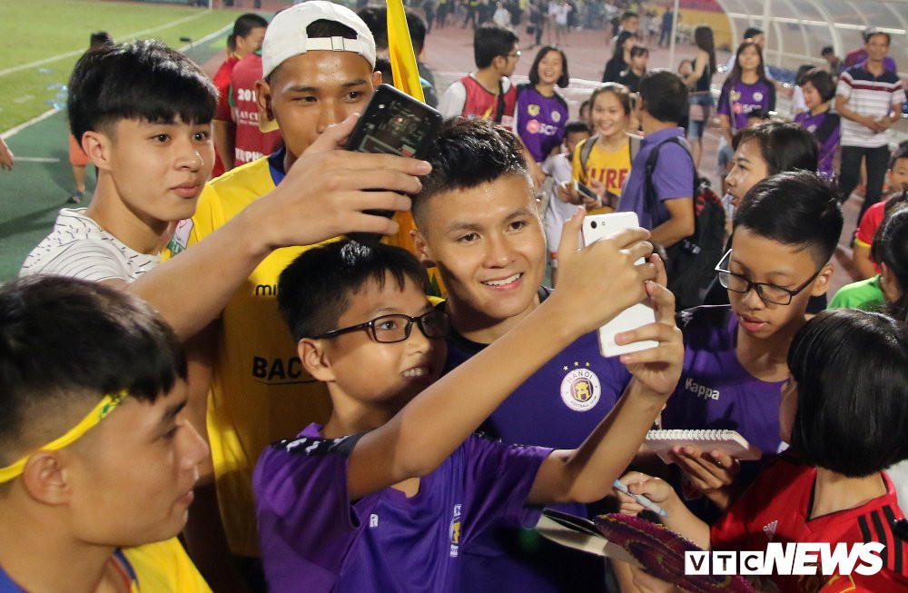 CLB HA NOI SLNA (1) 3