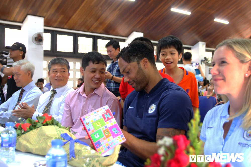hang tram em nho ha noi chiem nguong cup ngoai hang anh cung sao man city (12) 11