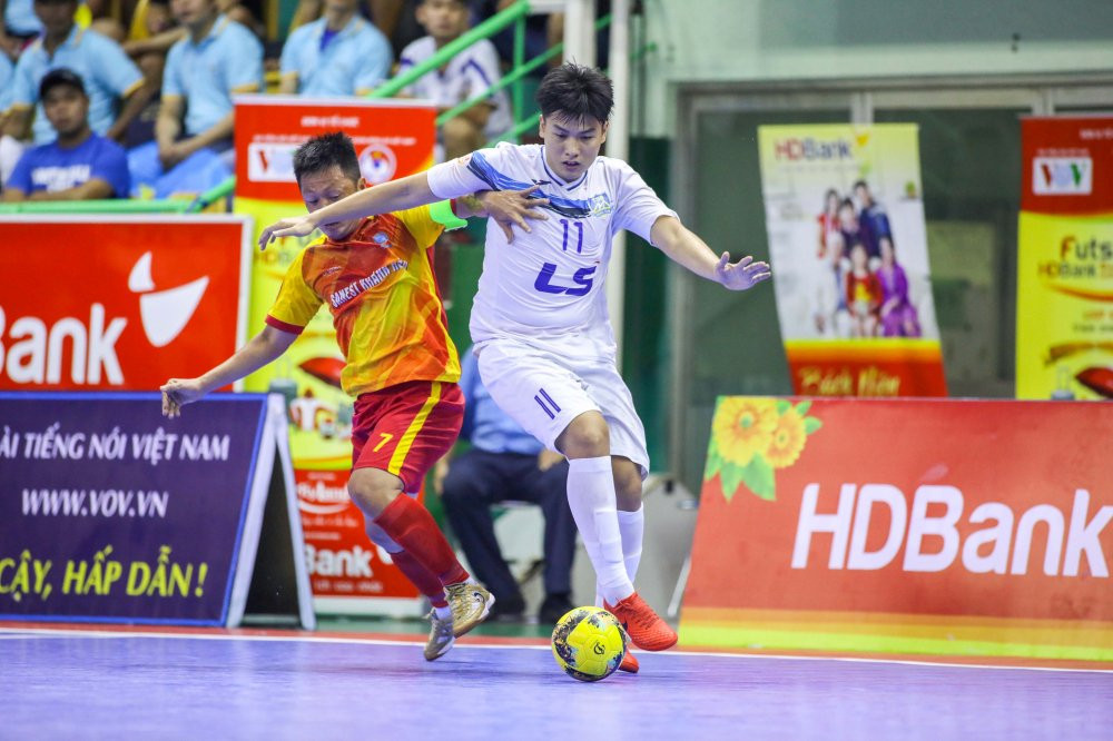 futsal hdbank vdqg 2018 hai phuong nam dhgd van khong co doi thu