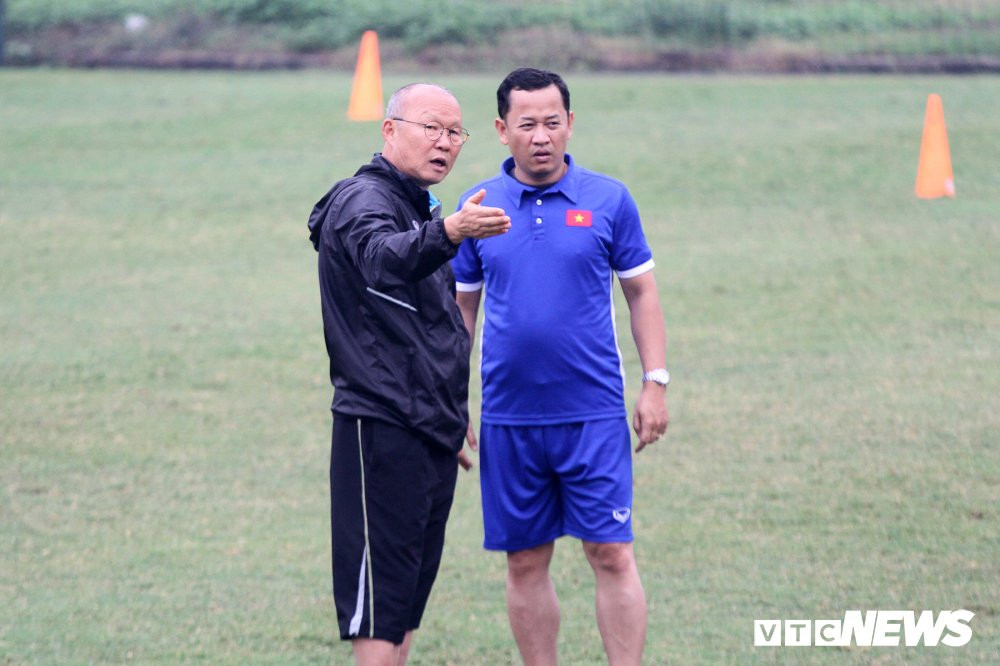 Park Hang Seo Le Huy Khoa