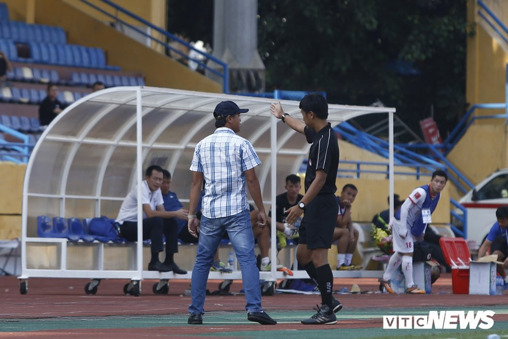 Bui Tien Dung toa sang trong ngay hau due the cong len v-league (9) 6