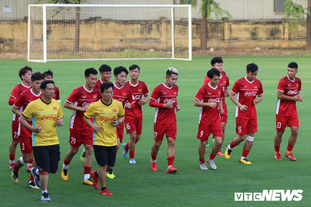 Tro ly Lee phu dao rieng Xuan Truong Minh Vuong nhan qua bat ngo (12) 7