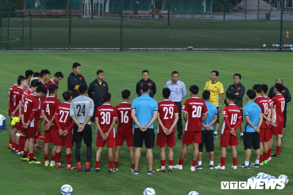 Tro ly Lee phu dao rieng Xuan Truong Minh Vuong nhan qua bat ngo (18)
