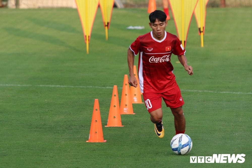 Tro ly Lee phu dao rieng Xuan Truong Minh Vuong nhan qua bat ngo (3) 16